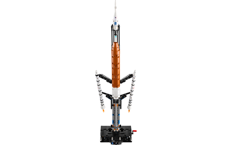 [42221] NASA Artemis Space Launch System Rocket